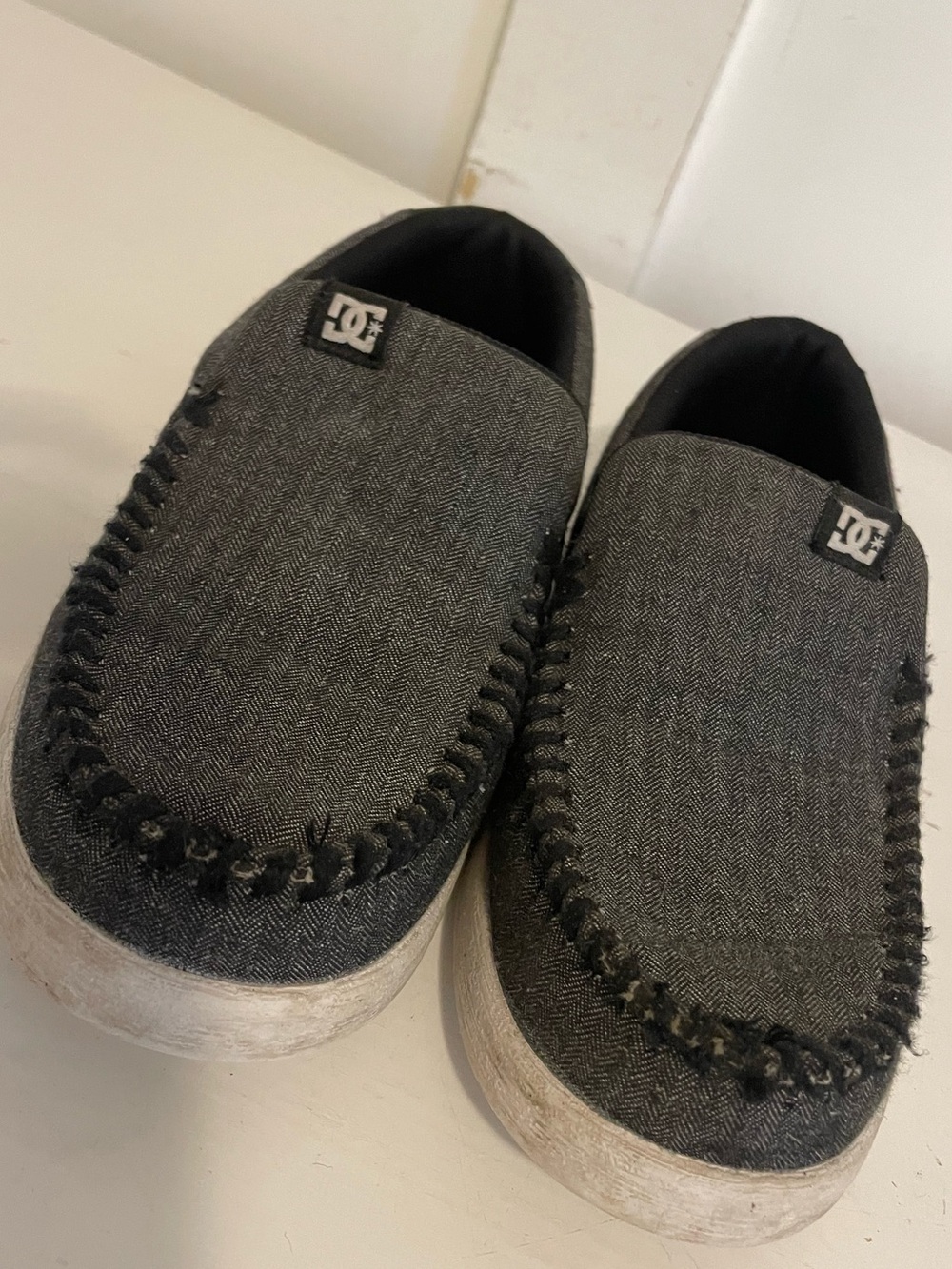 DC Kids Boys Slip-On Moccasin Sneaker Beach Skater Shoes in Charcoal